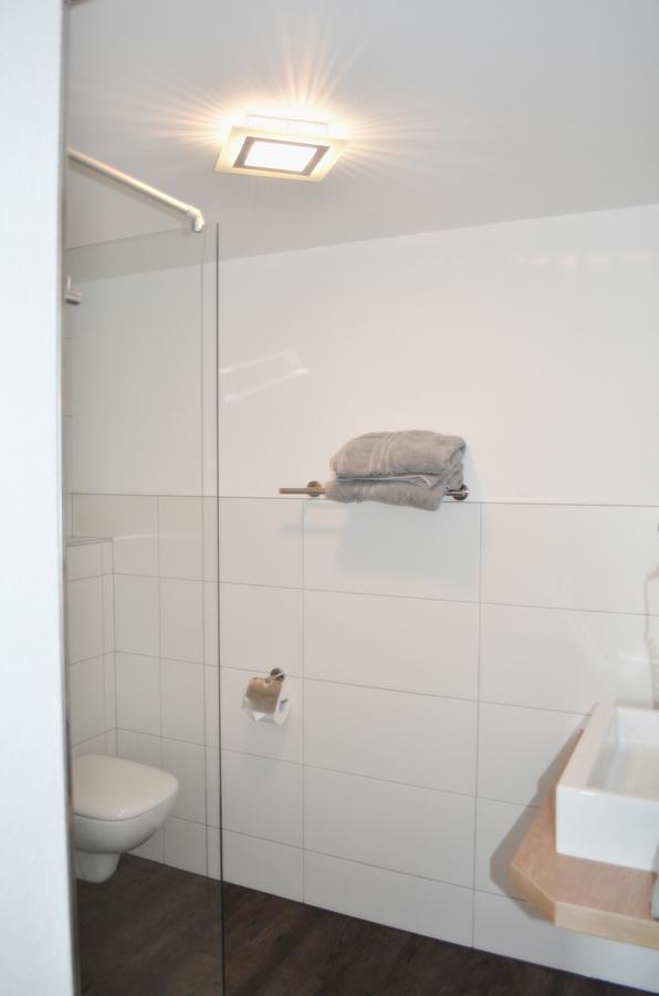 Landhotel Schwarzer Adler Tiefenbronn エクステリア 写真