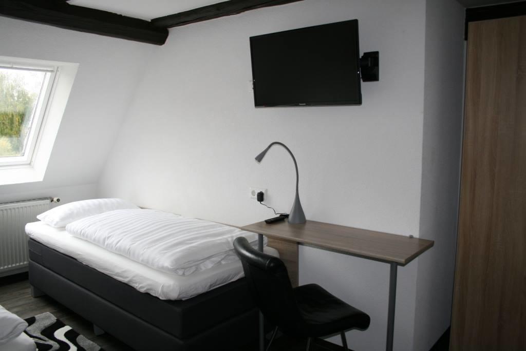Landhotel Schwarzer Adler Tiefenbronn エクステリア 写真